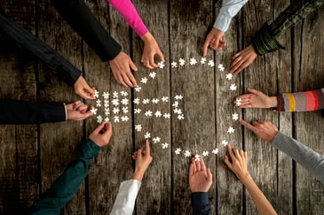 teamwork-and-cooperation-concept-P8YFR93 (1)